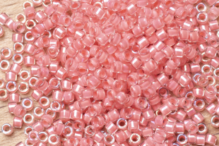 Бисер Япония MIYUKI Delica цилиндрический 11/0 5г DB-0070 розовый радужный с цветной линией